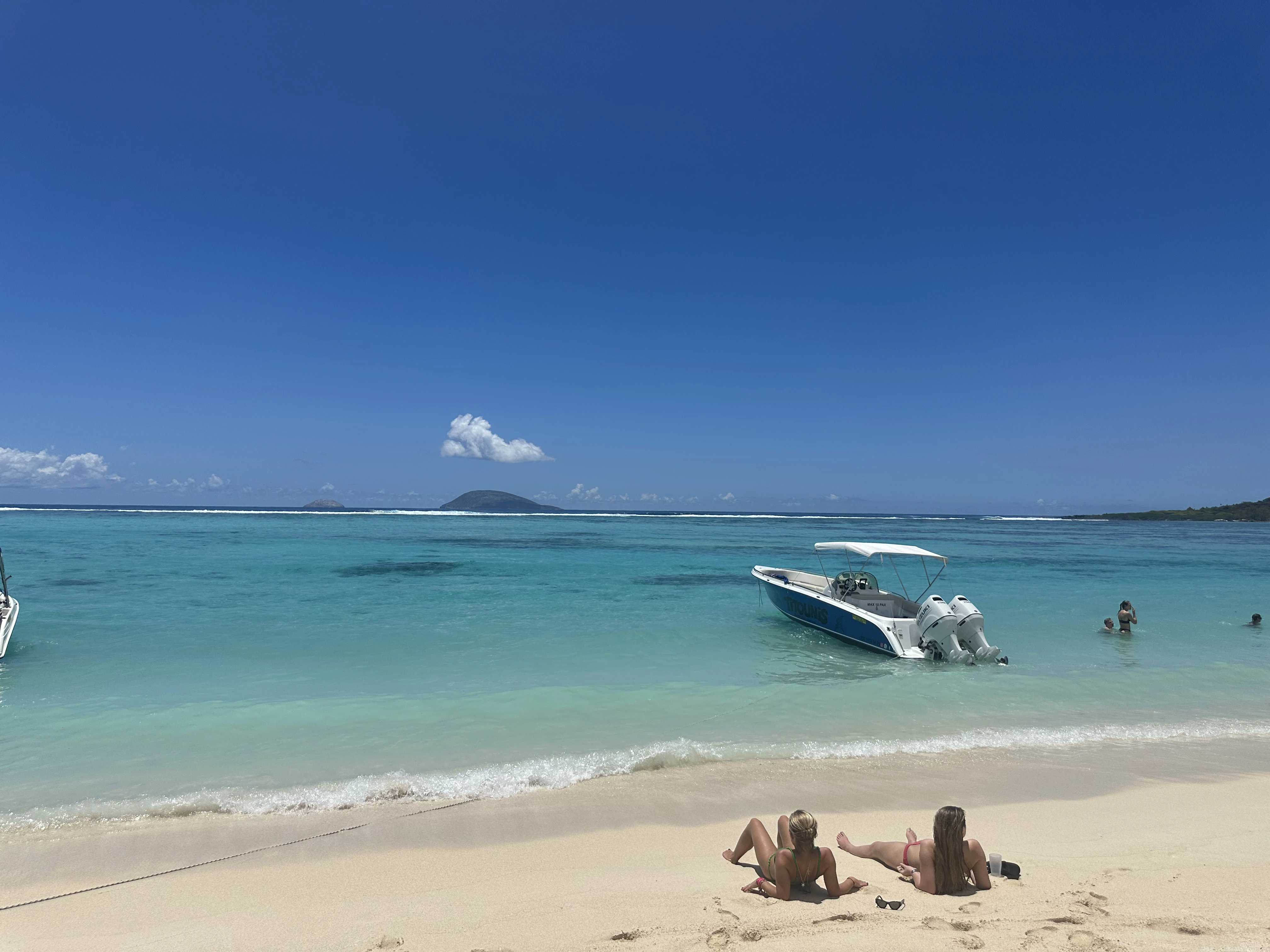 Plage de sable blanc
